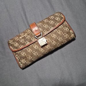 Dooney-bourke Women's Brown and Tan Wallet-purses